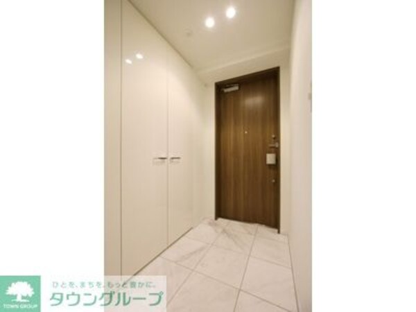 玄関(お問合せは(株)タウンハウジングレジデンス事業部【03-…)