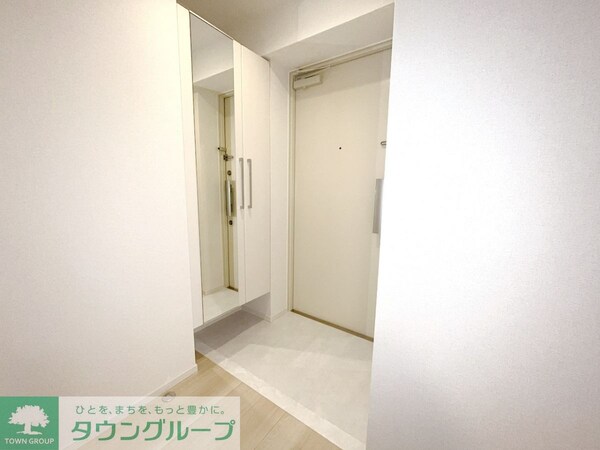 玄関(お部屋探しは株式会社　タウンハウジング　までお気軽にお問合…)