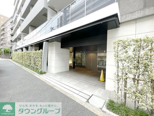 エントランス(部屋探しは株式会社　タウンハウジング　までお気軽にお問合せ…)