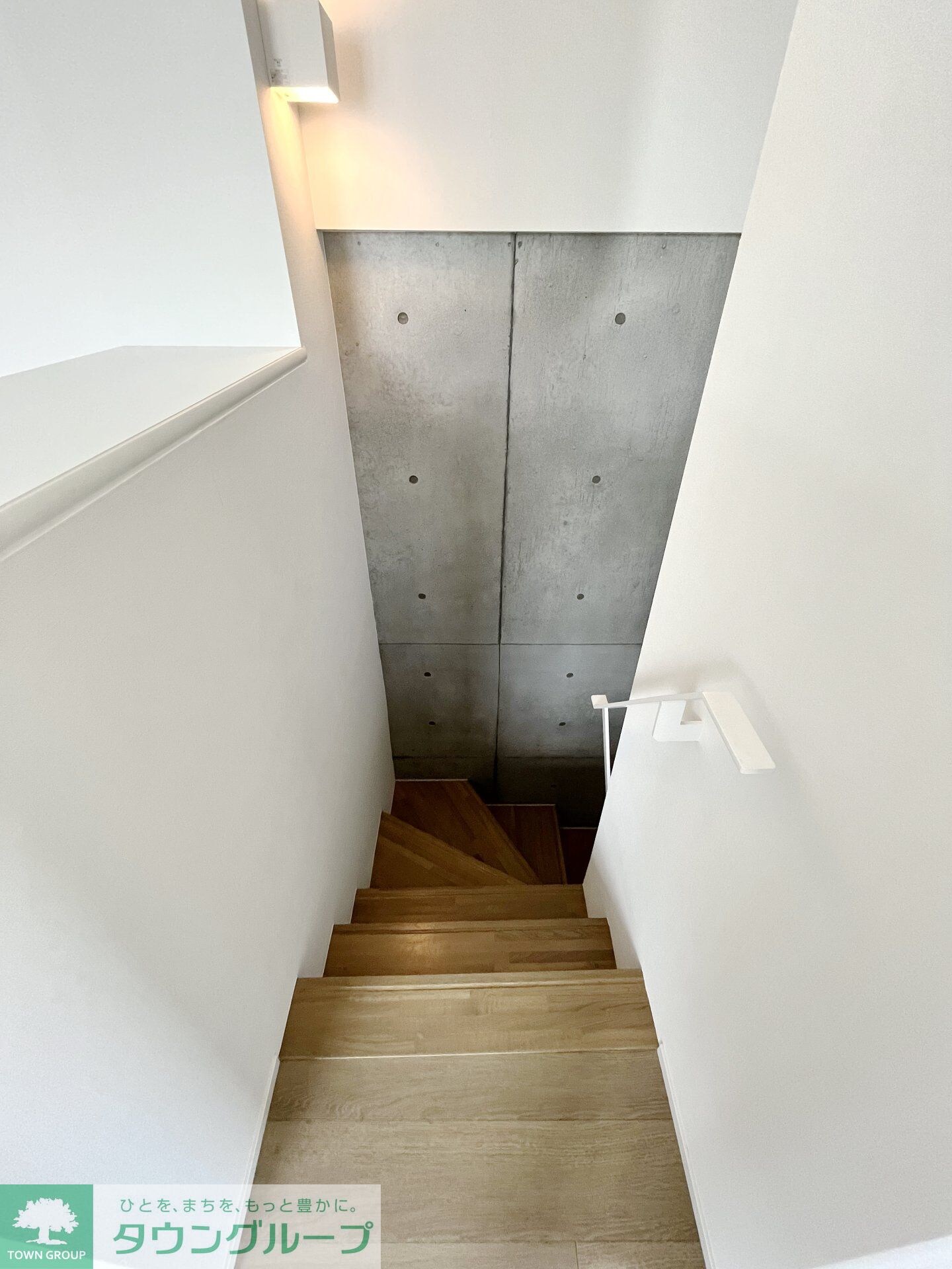 物件内観写真27　(玄関)