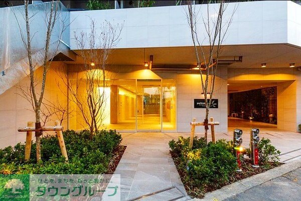 エントランス(部屋探しは株式会社　タウンハウジング　までお気軽にお問合せ…)