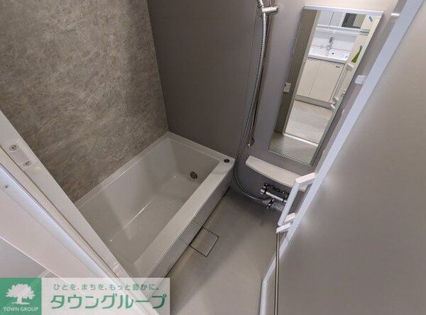 バス／シャワールーム等(※床の色はホワイトとなります。)