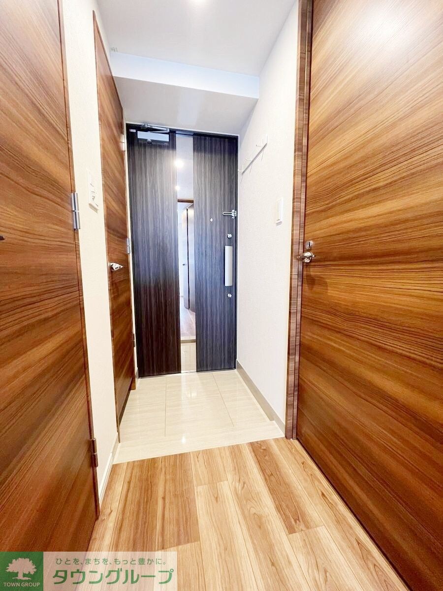 物件内観写真10　(玄関)