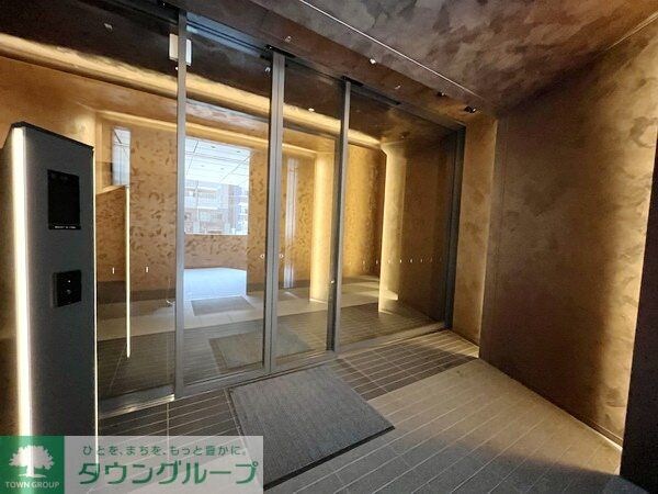 エントランス(お問合せは(株)タウンハウジング東京へ)
