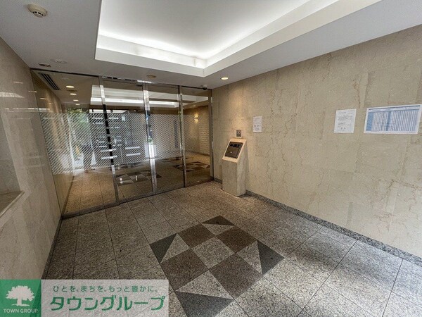 エントランス(お問合せは(株)タウンハウジングレジデンス事業部【03-…)