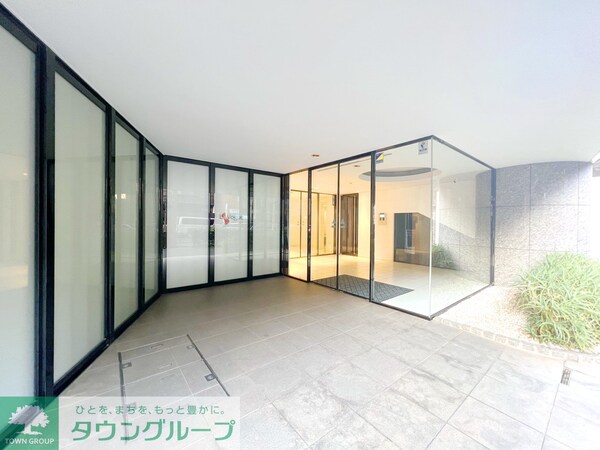 エントランス(部屋探しは株式会社　タウンハウジング　までお気軽にお問合せ…)