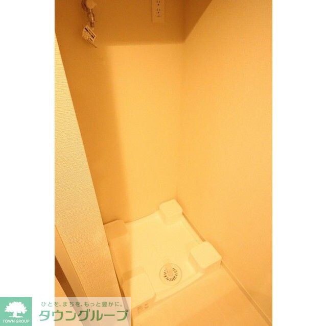 物件内観写真10　(洗濯機置き場)