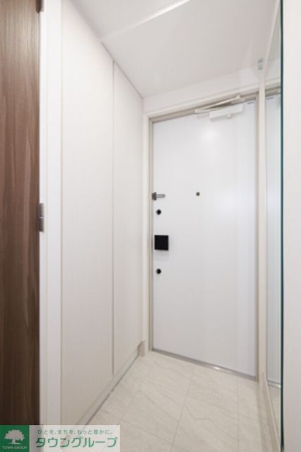 玄関(※写真は同タイプ住戸です。)