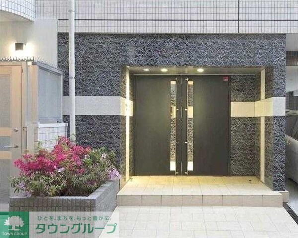 エントランス(部屋探しは株式会社　タウンハウジング　までお気軽にお問合せ…)