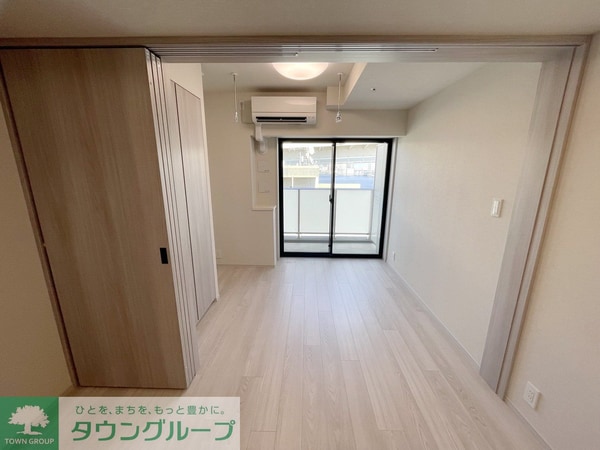 玄関(お問合せは(株)タウンハウジング東京へ)