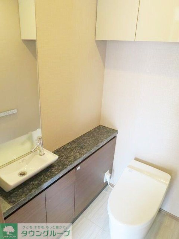 トイレ(お部屋探しは株式会社　タウンハウジング　までお気軽にお問合…)