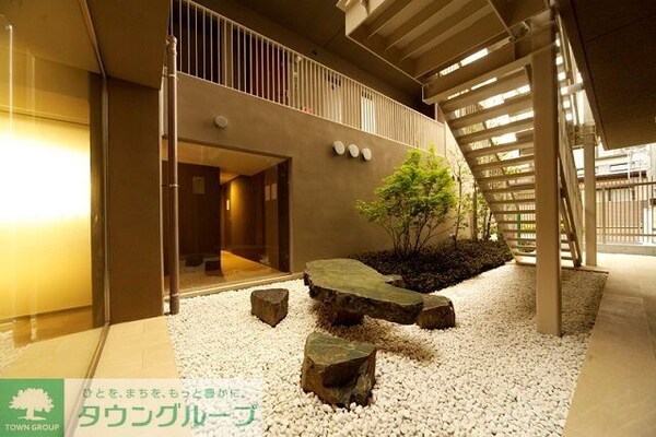 ロビー(駐車場)