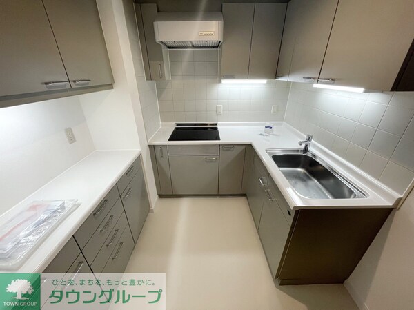 キッチン(お問合せは(株)タウンハウジングレジデンス事業部【03-…)
