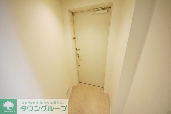 玄関(お問合せは(株)タウンハウジング東京へ)