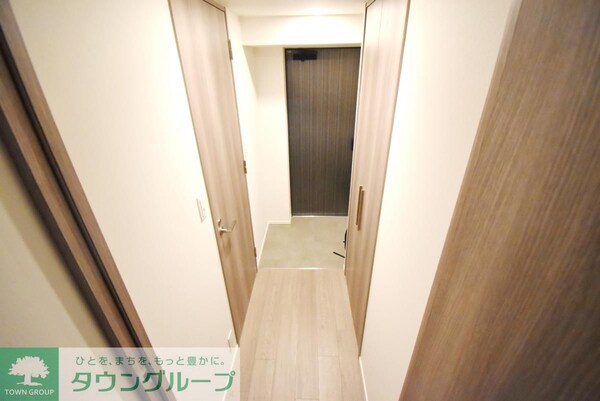 玄関(お問合せは(株)タウンハウジング東京へ)