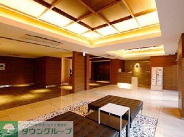 ロビー(部屋探しは株式会社　タウンハウジング　までお気軽にお問合せ…)