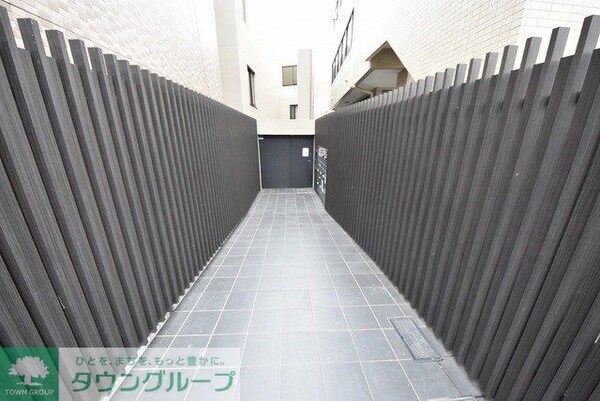 エントランス(部屋探しは株式会社　タウンハウジング　までお気軽にお問合せ…)