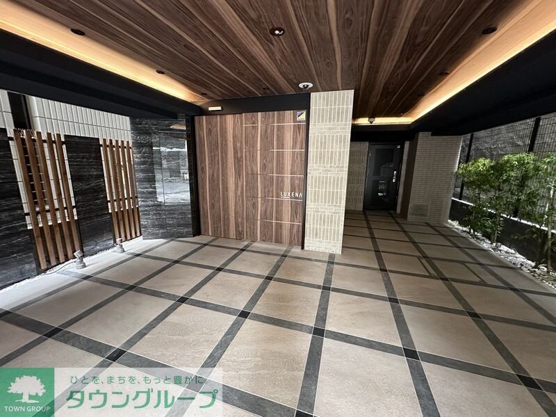 物件内観写真13　(エントランス)