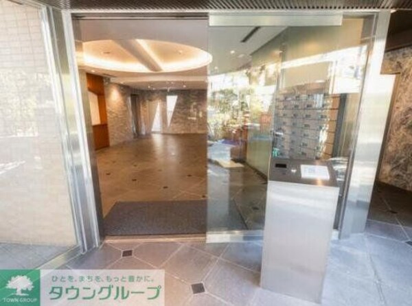 エントランス(部屋探しは株式会社　タウンハウジング　までお気軽にお問合せ…)