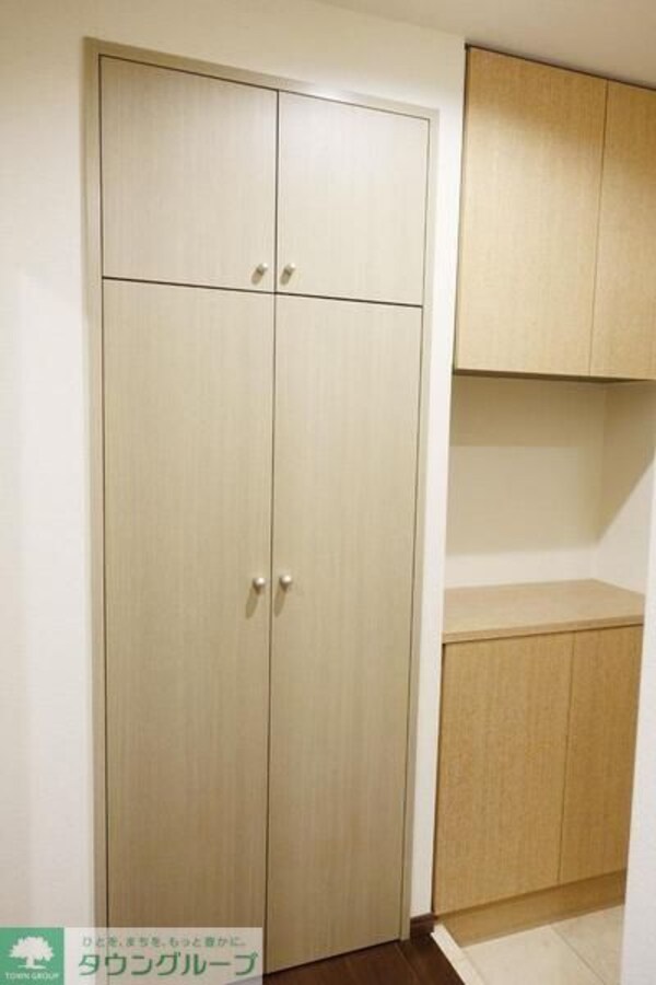 玄関(タウンハウジングレジデンス事業部　恵比寿店・赤坂店までお問…)