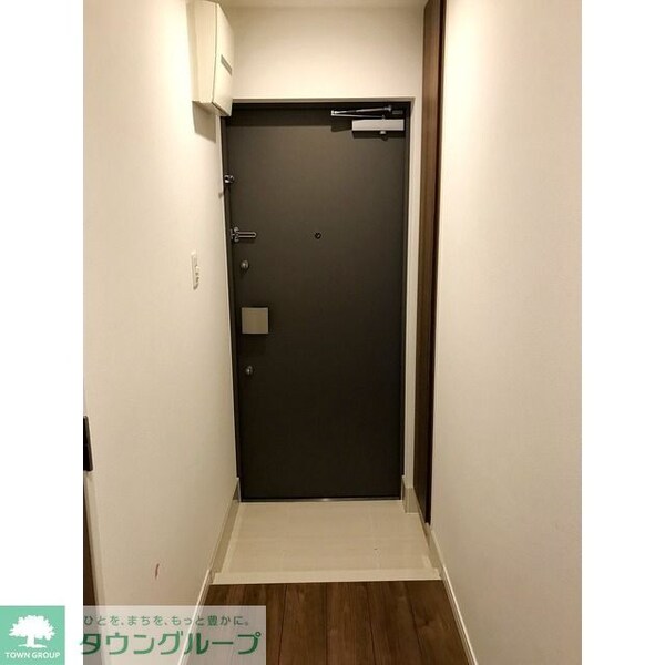玄関(同タイプ・別部屋画像)