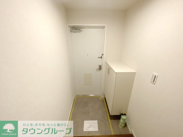 玄関(お問合せは(株)タウンハウジング赤坂店へ【03-5563-…)