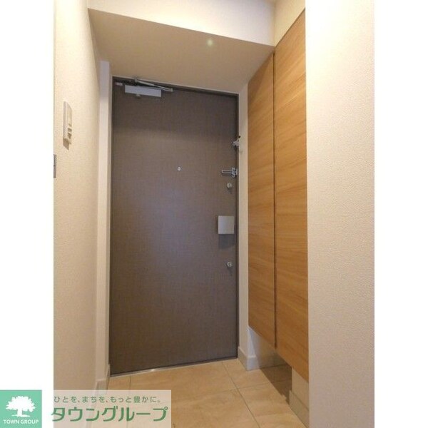 玄関(※同タイプ写真転用)