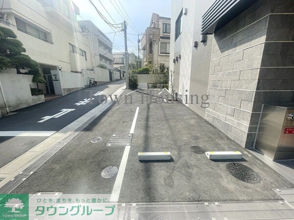 駐車場(タウンハウジングレジデンス事業部　恵比寿店・赤坂店までお問…)