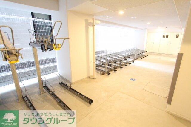 物件内観写真17　(駐輪場　※参考写真)