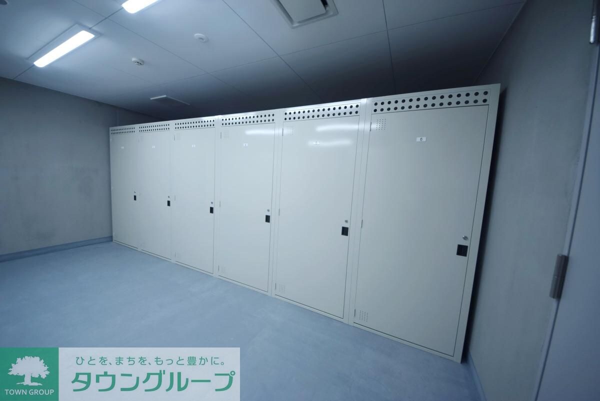 物件内観写真7　(エントランス)