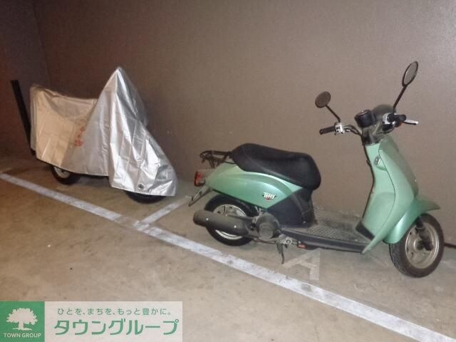 物件内観写真22　(バイク置場)