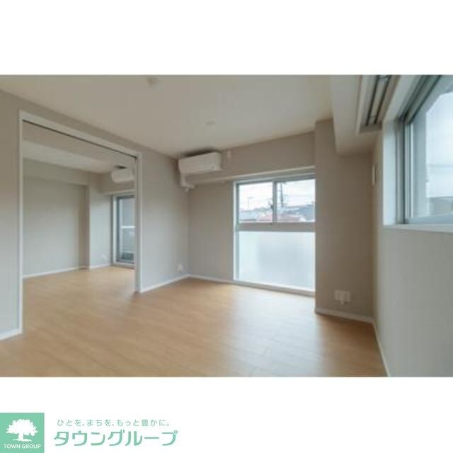 物件内観写真2　(※写真は同タイプ住戸です。)