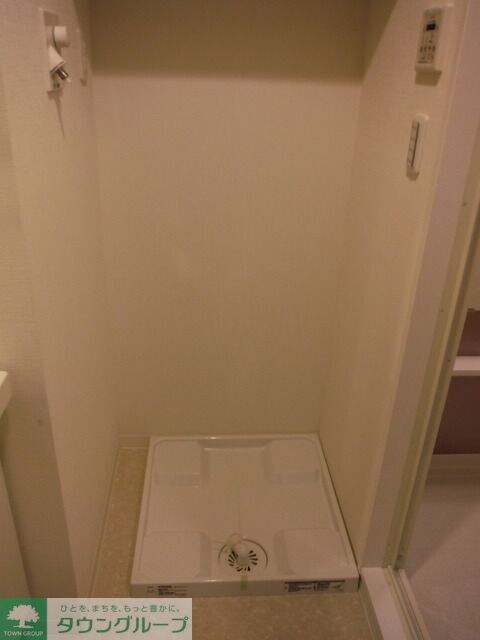 物件内観写真16　(室内洗濯機置場)