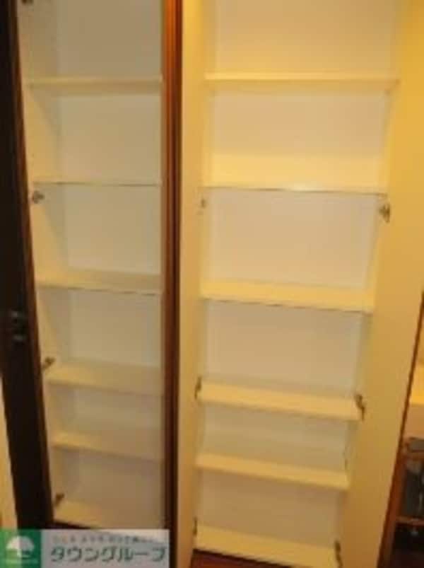 収納(お問合せは(株)タウンハウジング東京へ)