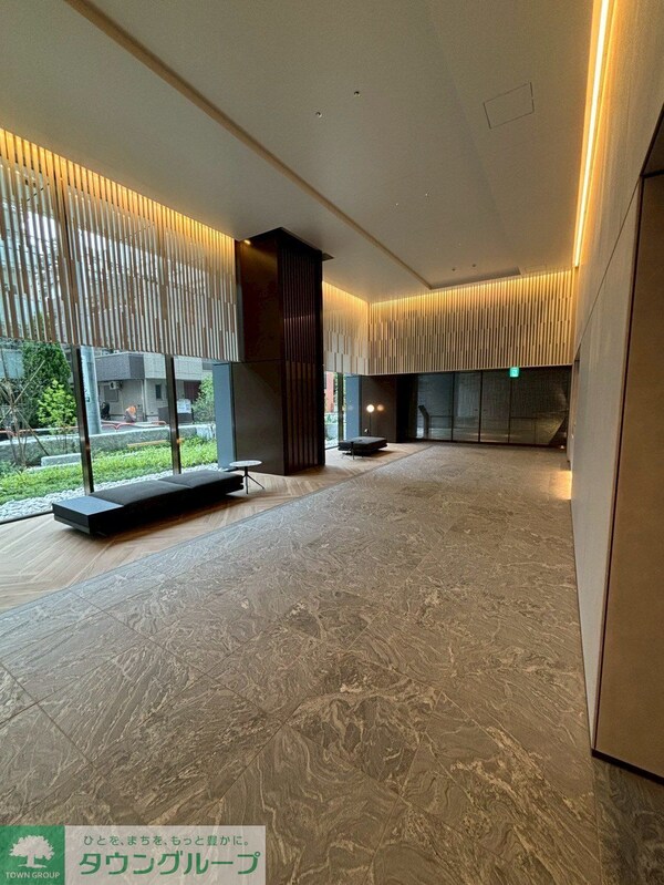 ロビー(駐車場)