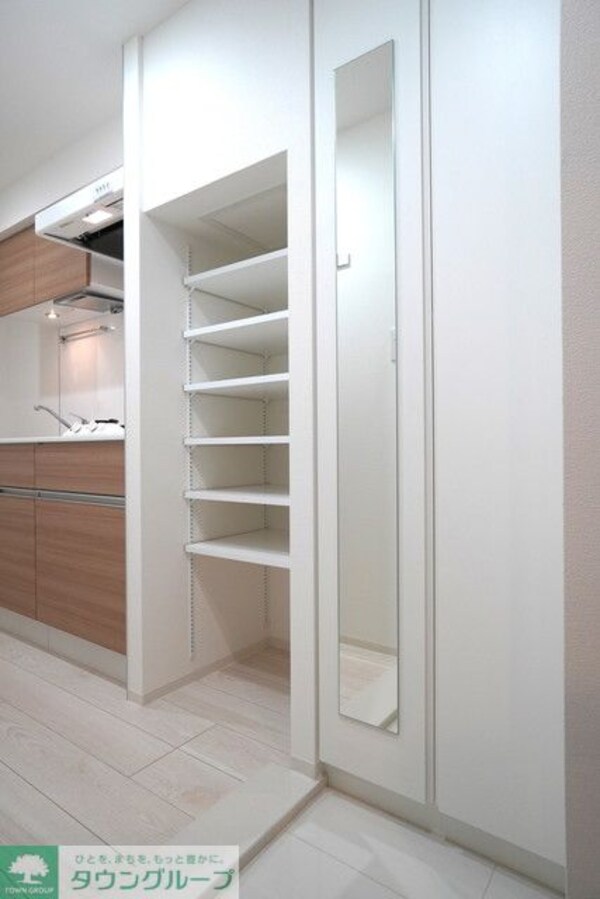 玄関(※写真は同タイプ住戸です。)