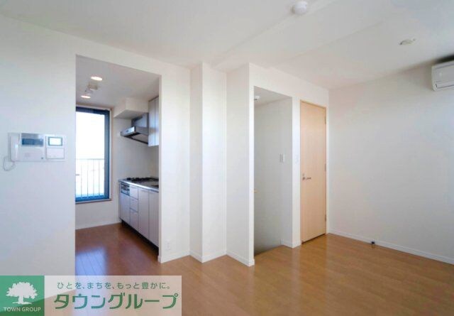 物件内観写真2　(※参考写真　メゾネット10階)