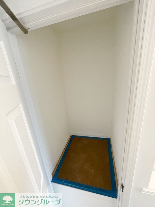 収納(★階段上収納★)