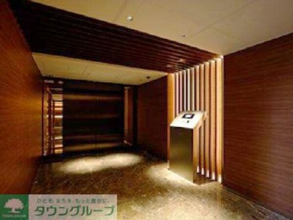 エントランス(部屋探しは株式会社　タウンハウジング　までお気軽にお問合せ…)