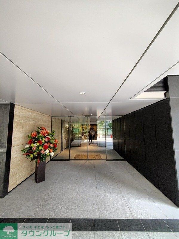 エントランス(お問合せは(株)タウンハウジング東京へ)