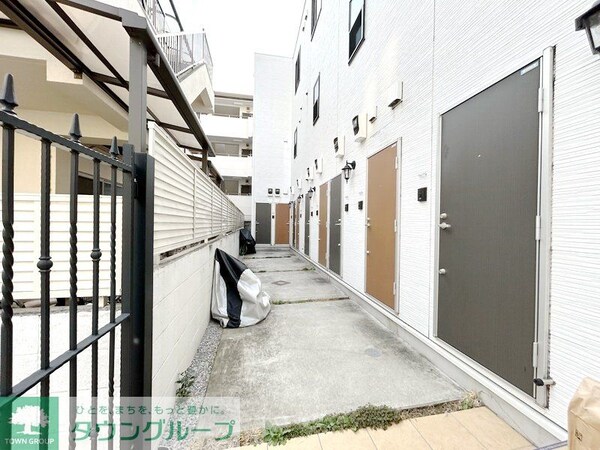 エントランス(部屋探しは株式会社　タウンハウジング　までお気軽にお問合せ…)