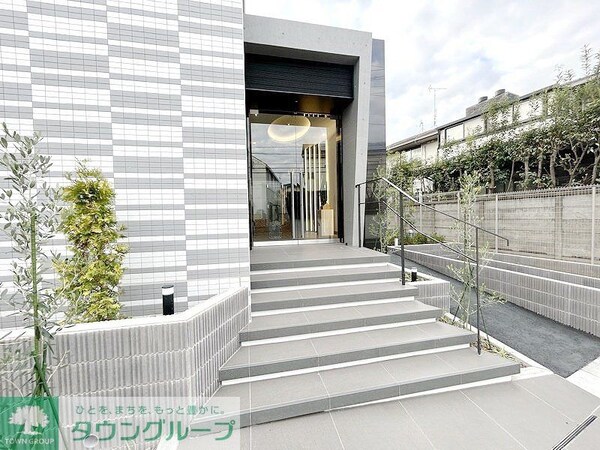 エントランス(部屋探しは株式会社　タウンハウジング　までお気軽にお問合せ…)