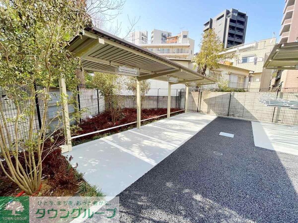 設備(バイク置場)