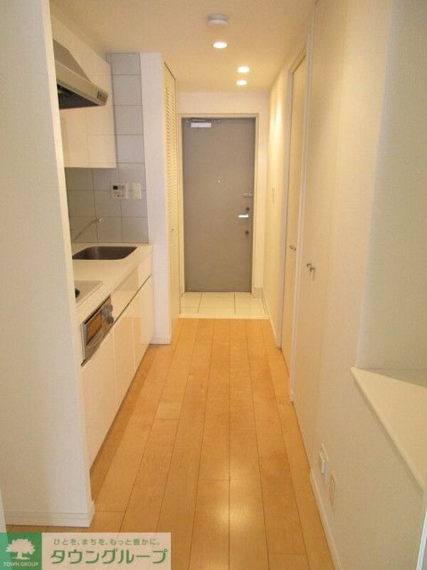 玄関(Gタイプ2017年2月撮影 同タイプ509号室の写真です。)