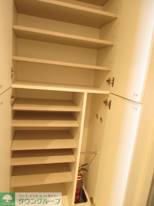 収納(Gタイプ2017年2月撮影 同タイプ509号室の写真です。)