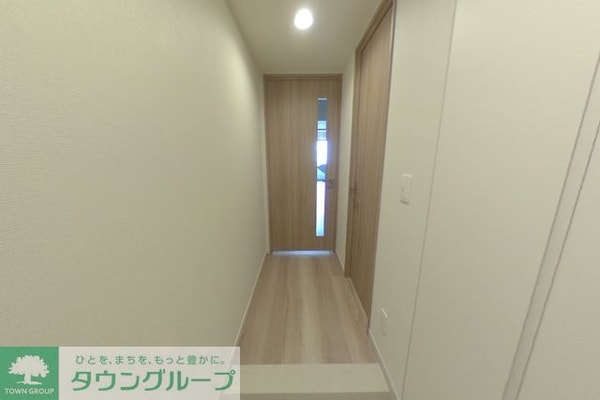 玄関(Gタイプ2023年6月撮影 パノラマ画像から切り取ったもの…)