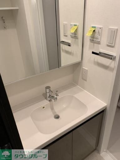 物件内観写真4　(洗面)