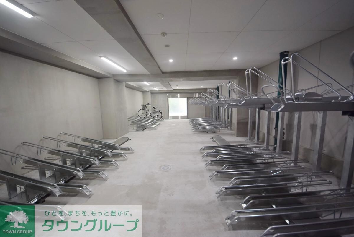 物件内観写真8　(駐車場)