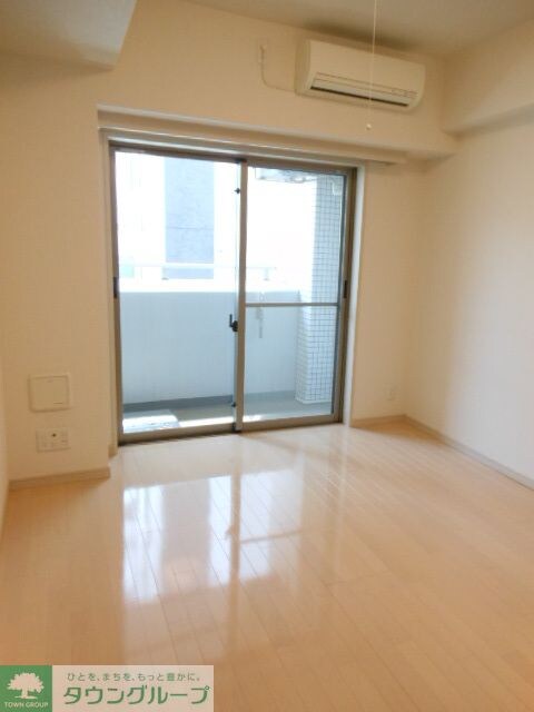 物件内観写真5　(ゆったりした洋室です)