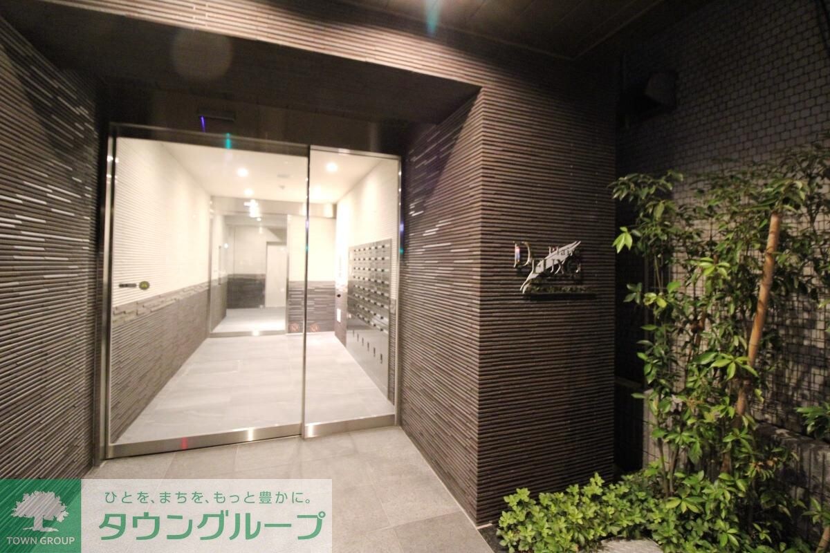 物件内観写真5　(エントランス)